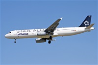 Jordi Rull Dalmau.Spotters BCN-El Prat. Click to see full size photo