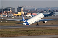 Oscar Martinez Spotters BCN-El Prat. Click to see full size photo