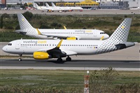 Jorge Medina  -Spotters Barcelona - El Prat. Click to see full size photo