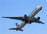 Adolfmalet-Spotters Barcelona-El Prat. Click to see full size photo