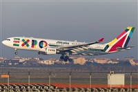 Rubn Gil - Noisy Spotters. Click to see full size photo