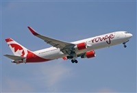 Jordi Rull Dalmau.Spotters BCN-El Prat. Click to see full size photo