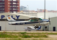 Adolfmalet-Spotters Barcelona-El Prat. Click to see full size photo
