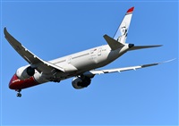 Adolfmalet-Spotters Barcelona-El Prat. Click to see full size photo