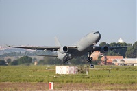 Anonymous aviation photographer-AIRE.ORG. Click to see full size photo