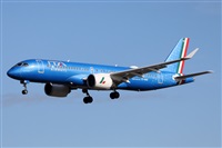 �Oscar Mart�nez spotter Barcelona el Prat. Click to see full size photo