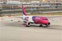 Adolfmalet-Spotters Barcelona-El Prat. Click to see full size photo