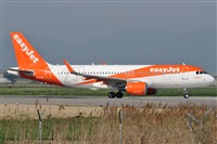 Gabriele Fontana - Tuscan Aviation. Click to see full size photo