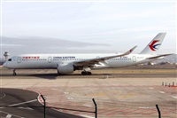 �Manuel Fernandez. Click to see full size photo