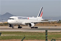 �Oscar Mart�nez spotter Barcelona el Prat. Click to see full size photo