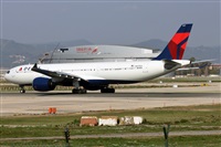 �Oscar Mart�nez spotter Barcelona el Prat. Click to see full size photo
