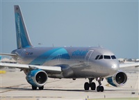 Rubn Gil - Noisy Spotters. Click to see full size photo