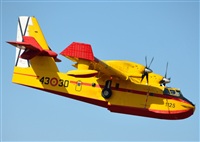 Anonymous aviation photographer-AIRE.ORG. Click to see full size photo