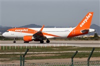 �Oscar Mart�nez spotter Barcelona el Prat. Click to see full size photo