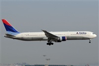 Adolfmalet-Spotters Barcelona-El Prat. Click to see full size photo