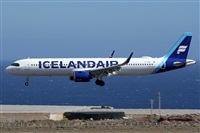 �Alfonso Sol�s - Asociaci�n Canary Islands Spotting. Click to see full size photo