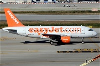 Adolfmalet-Spotters Barcelona-El Prat. Click to see full size photo