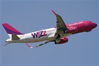 Jordi Rull Dalmau.Spotters BCN-El Prat. Click to see full size photo