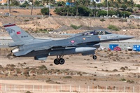 Adolfo Bento - Gran Canaria Spotters. Click to see full size photo