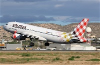 �Javier Gonz�lez. Click to see full size photo