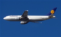 Pere  Escala - Spotters Barcelona-El Prat. Click to see full size photo