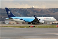 Miguel Alia - Noisy Spotters. Click to see full size photo