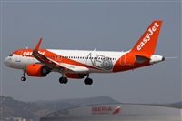 �Oscar Mart�nez spotter Barcelona el Prat. Click to see full size photo