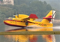 Anonymous aviation photographer-AIRE.ORG. Click to see full size photo