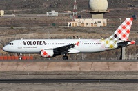 Alfonso Sols - Asociacin Canary Islands Spotting. Click to see full size photo