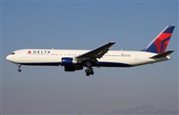 Jordi Rull Dalmau.Spotters BCN-El Prat. Click to see full size photo