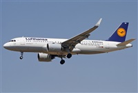 Jordi Rull Dalmau.Spotters BCN-El Prat. Click to see full size photo
