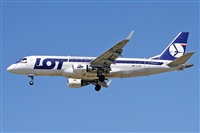 Jordi Rull Dalmau.Spotters BCN-El Prat. Click to see full size photo