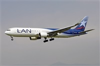 Jordi Rull Dalmau.Spotters BCN-El Prat. Click to see full size photo