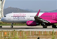 Adolfmalet-Spotters Barcelona-El Prat. Click to see full size photo