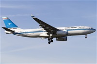 Rubn Gil - Noisy Spotters. Click to see full size photo