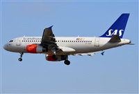 Adolfmalet-Spotters Barcelona-El Prat. Click to see full size photo