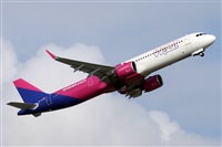 �Oscar Mart�nez spotter Barcelona el Prat. Click to see full size photo
