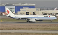 Rubn Gil - Noisy Spotters. Click to see full size photo