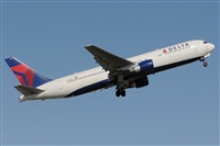Adolfmalet-Spotters Barcelona-El Prat. Click to see full size photo