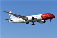 Adolfmalet-Spotters Barcelona-El Prat. Click to see full size photo