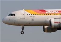 Adolfmalet-Spotters Barcelona-El Prat. Click to see full size photo