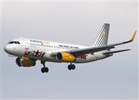 Jordi Rull Dalmau.Spotters BCN-El Prat. Click to see full size photo