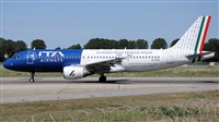 Gabriele Fontana - Tuscan Aviation. Click to see full size photo