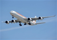 Anonymous aviation photographer-AIRE.ORG. Click to see full size photo