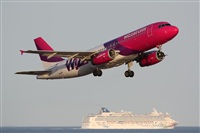 Rodrigo Carvalho - Noisy Spotters. Click to see full size photo