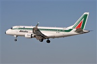 Jordi Rull Dalmau.Spotters BCN-El Prat. Click to see full size photo