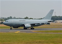 Anonymous aviation photographer-AIRE.ORG. Click to see full size photo