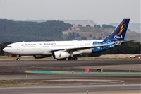 �Manuel Fernandez. Click to see full size photo