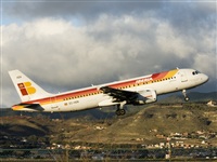 Luciano de la Rosa Gutirrez (Tenerife) Canary Islands Spotting. Click to see full size photo