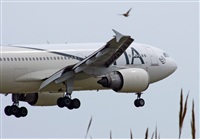 Adolfmalet-Spotters Barcelona-El Prat. Click to see full size photo